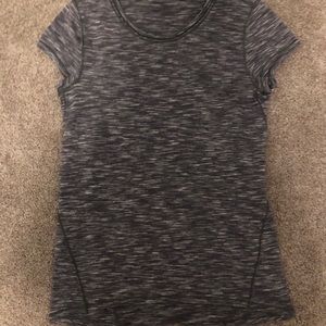Lululemon workout top in great condition!